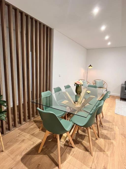 Cunha'S Apartment - City Center ギマランイス エクステリア 写真