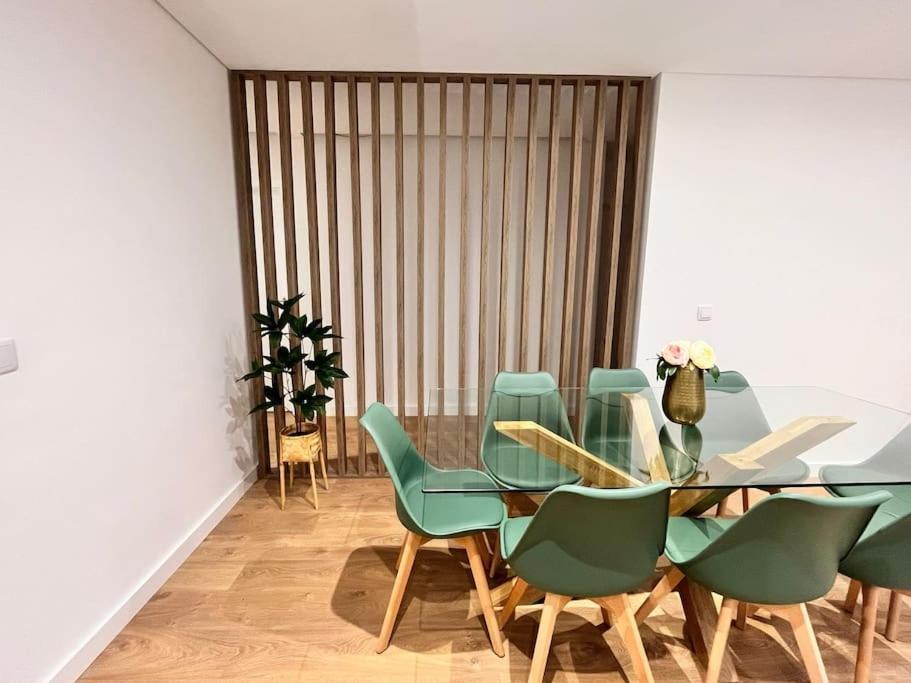 Cunha'S Apartment - City Center ギマランイス エクステリア 写真
