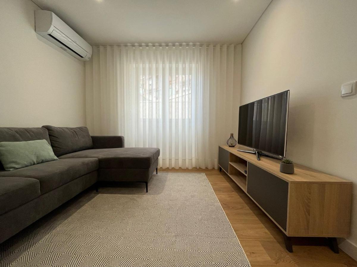 Cunha'S Apartment - City Center ギマランイス エクステリア 写真